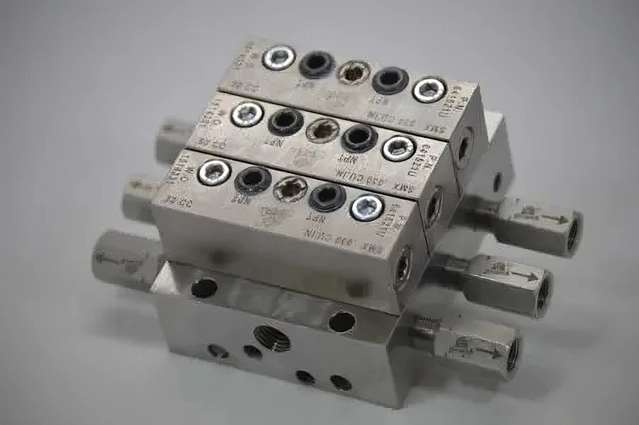 dividers used in progressive systems